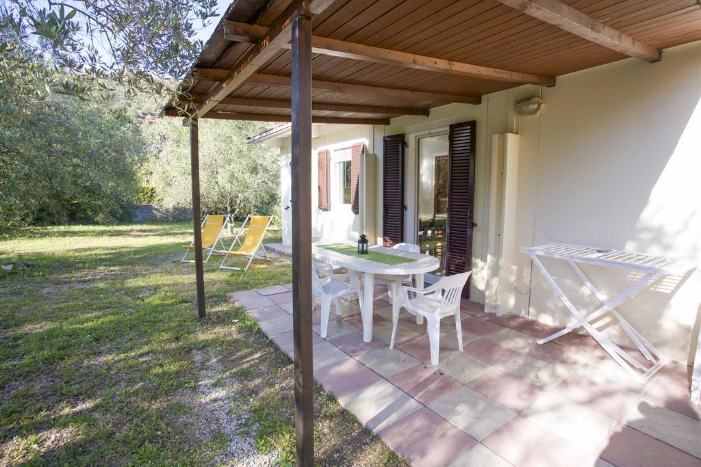 Villa Conti Residence Lacona Exterior photo